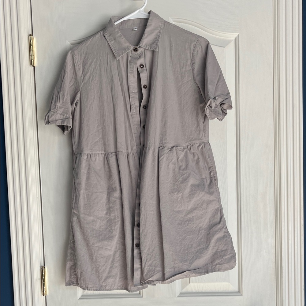 Gray Button-Up Short Sleeve Dress